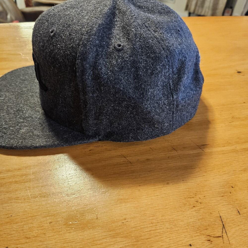 Petzl Hat Cap Snap Back Gray Wool Blend Felt Logo Mens One Size Outdoor - Picture 7 of 8